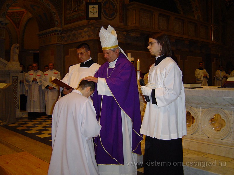 2008-12-06_Forgo_Miklos_diakonussa_szentelese_02.jpg