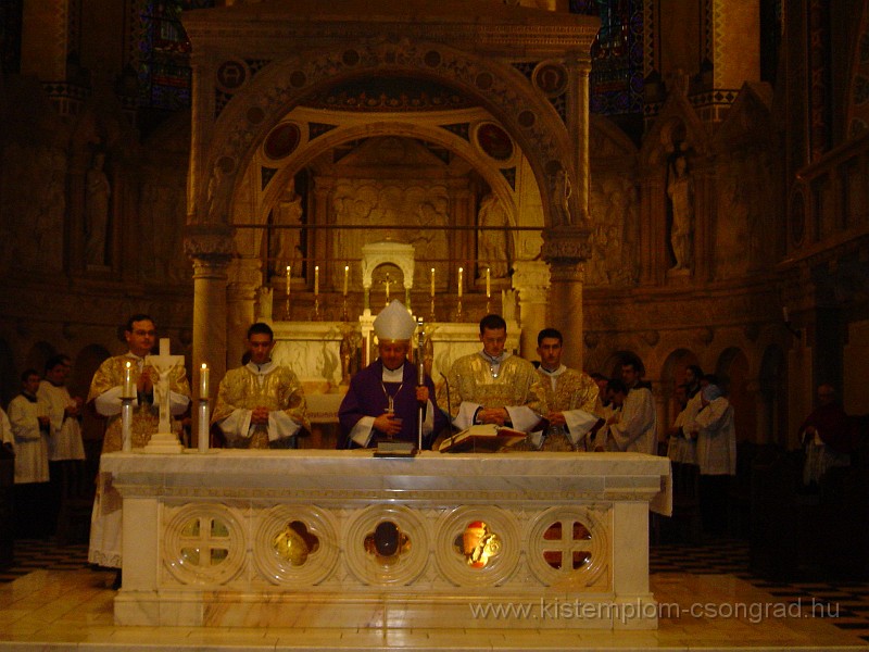 2008-12-06_Forgo_Miklos_diakonussa_szentelese_09.jpg
